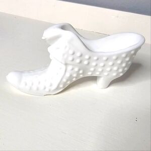 Fenton Vintage Large 6 Inch Milk GlassHobnail Cat Face Glass Slipper